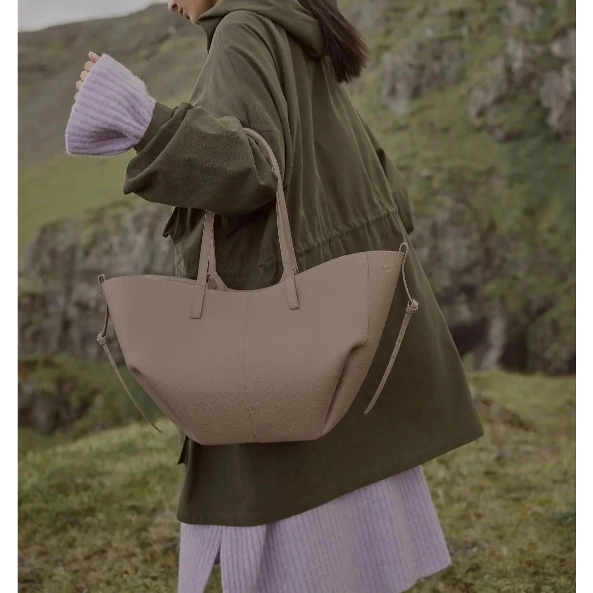 Araceli - Borsa a Tracolla di Grande Capacità - Image 7