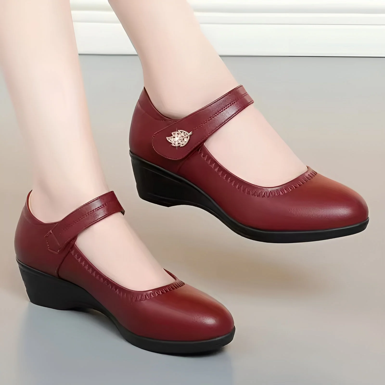 Brenka - Elegante Scarpa In Pelle Con Cinturino - Image 6