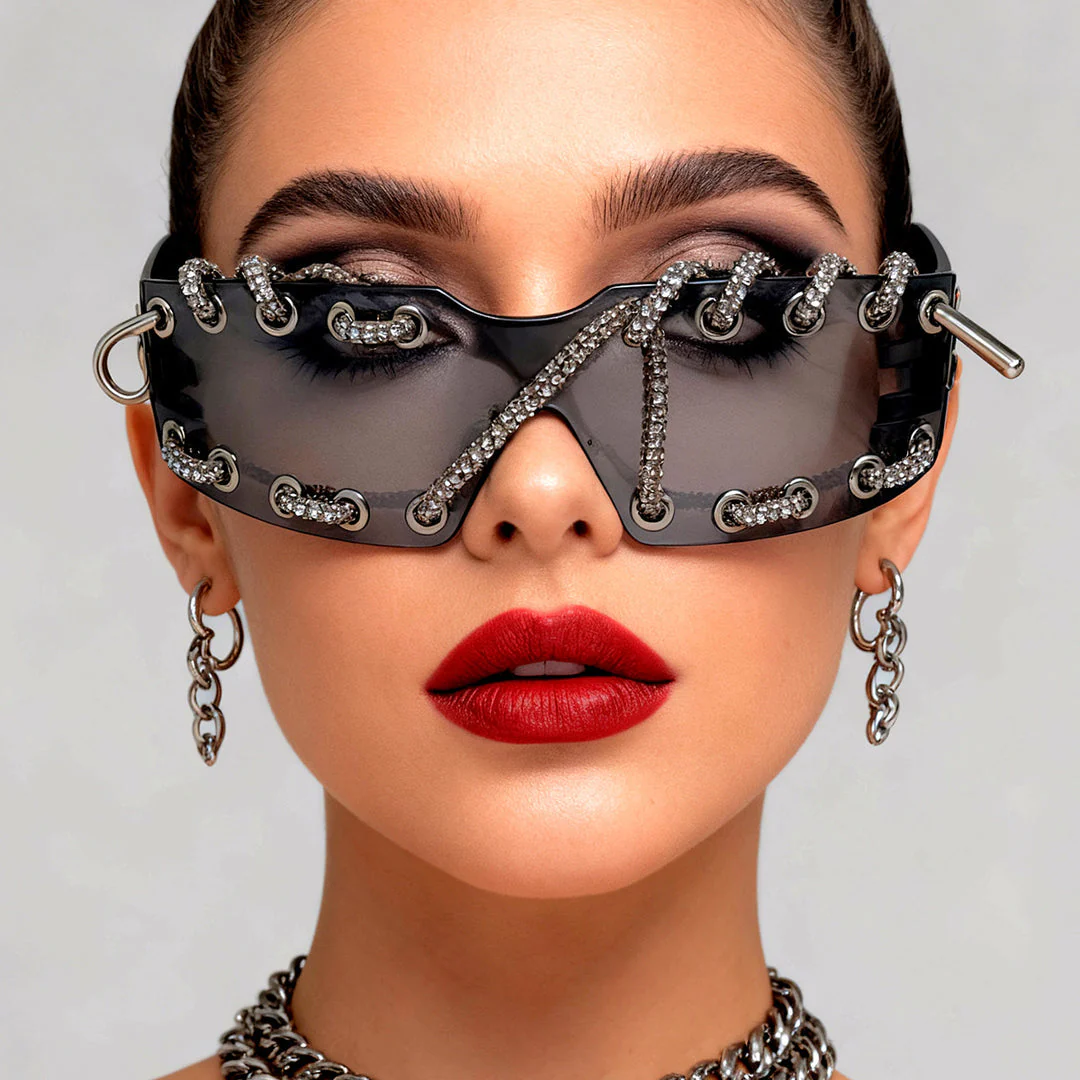 ChainShade - Occhiali Da Sole Alla Moda Con Lenti Borchiate - Image 7