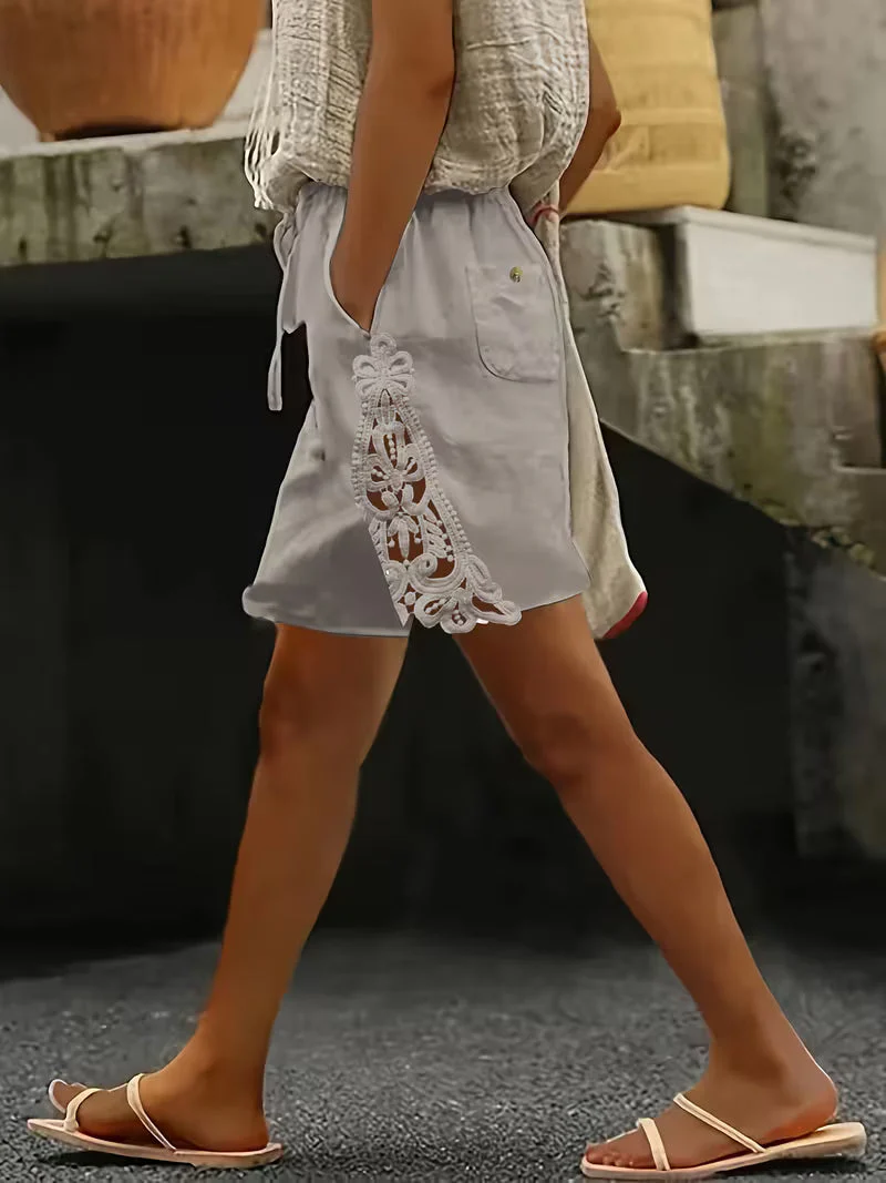Danek - Pantaloncini Con Pannello in Pizzo Floreale e Elastico in Vita - Image 3