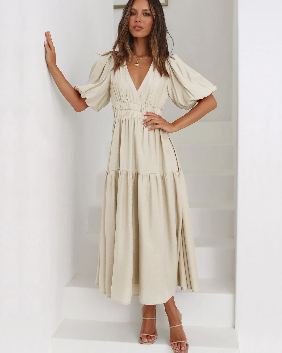 Delphine - Elegante Abito MIDI Con Scollo a V E Maniche a Volant