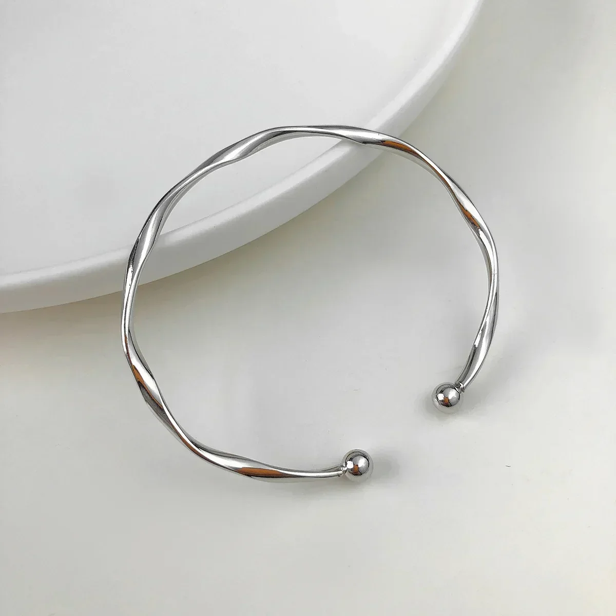 Elara - Bracciale Elegante Con Intreccio - Image 5