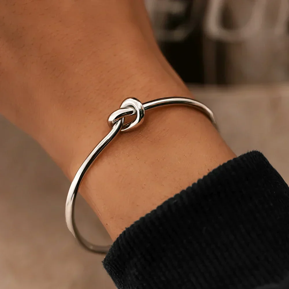 Elin – Bracciale Con Nodo Caratteristico - Image 7