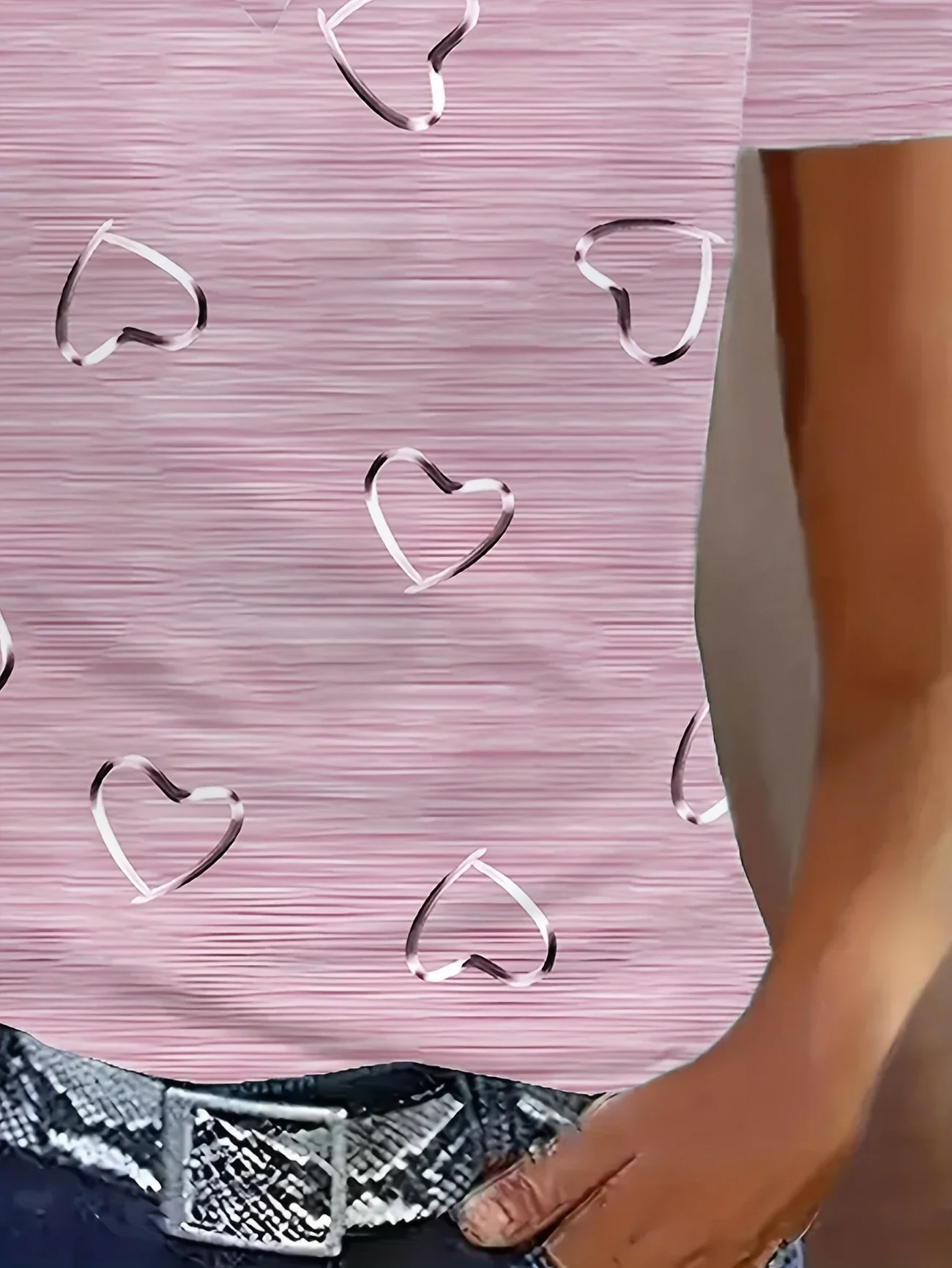 Emlyn - Top Alla Moda Con Scollo a V e Stampa a Cuori - Image 7