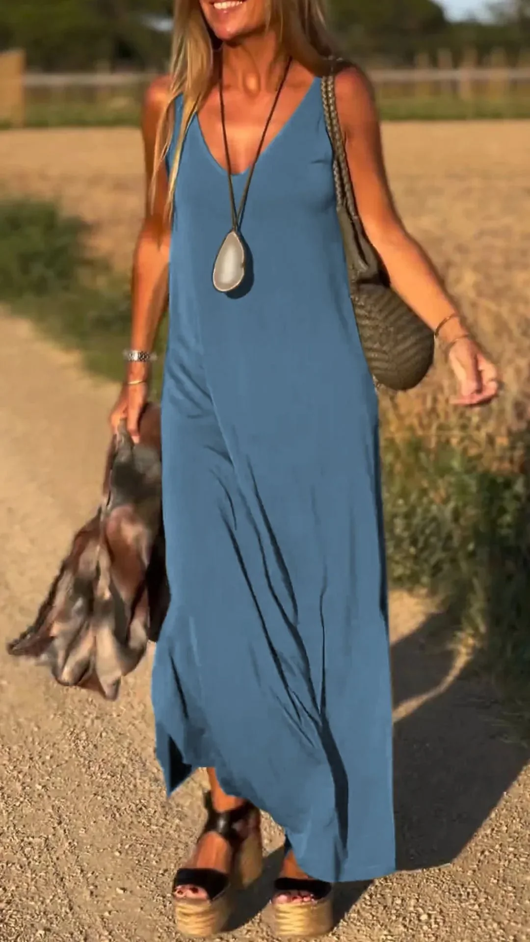 Evelyne - Elegante Abito Lungo Senza Maniche - Image 3