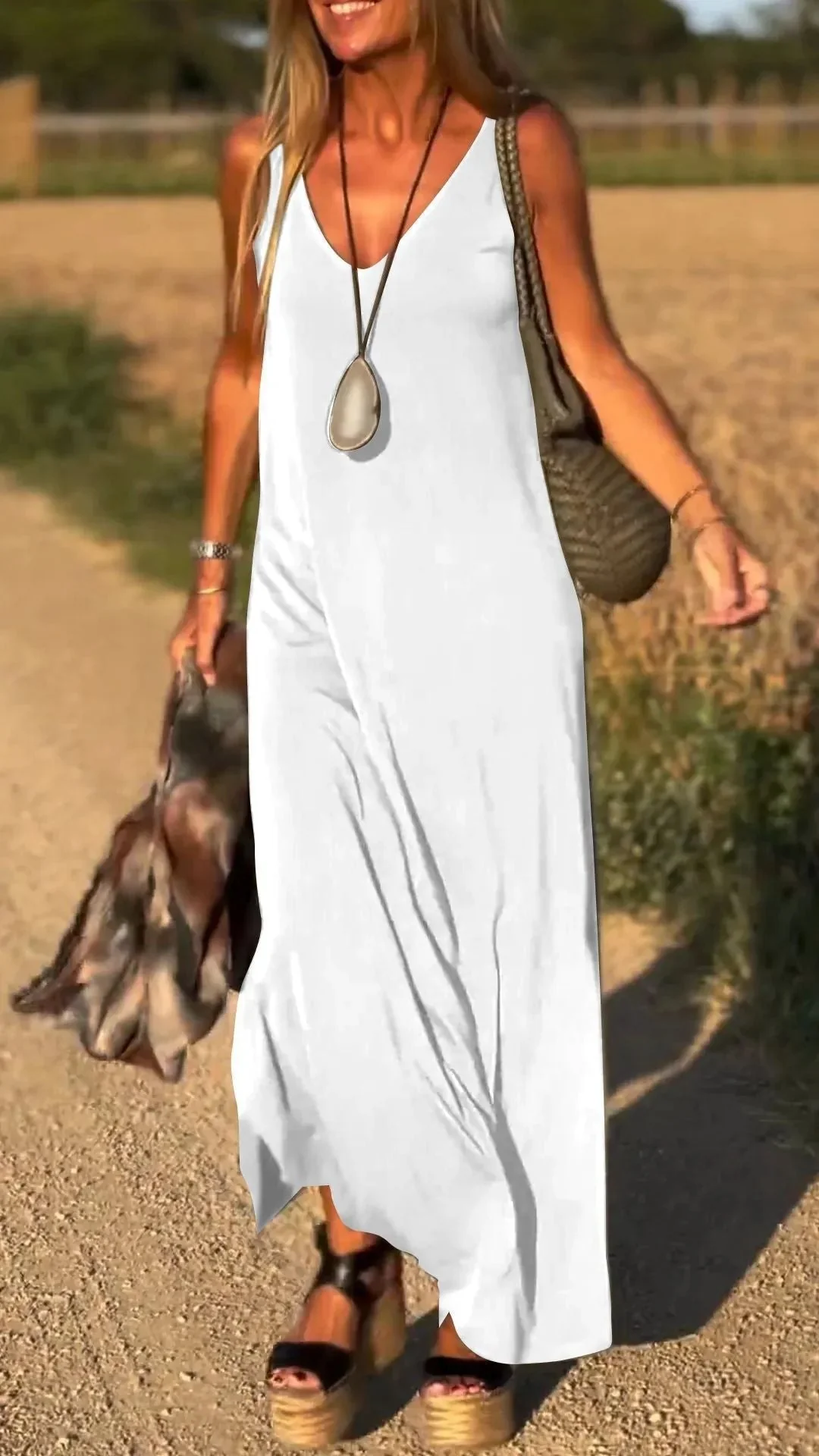 Evelyne - Elegante Abito Lungo Senza Maniche - Image 7