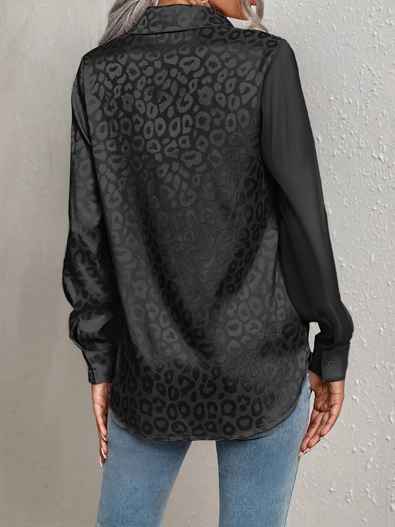 Gwendolyn - Camicia Con Bottoni In Raso Bicolore Con Stampa Leopardata Jacquard - Image 6