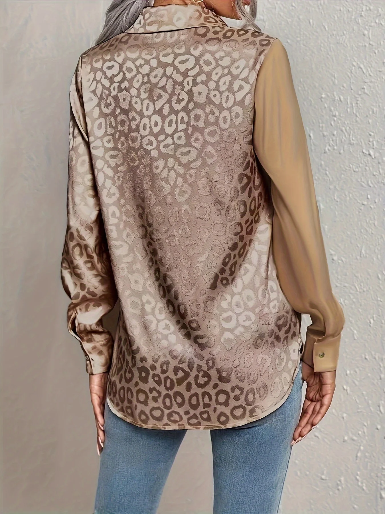 Gwendolyn - Camicia Con Bottoni In Raso Bicolore Con Stampa Leopardata Jacquard - Image 9