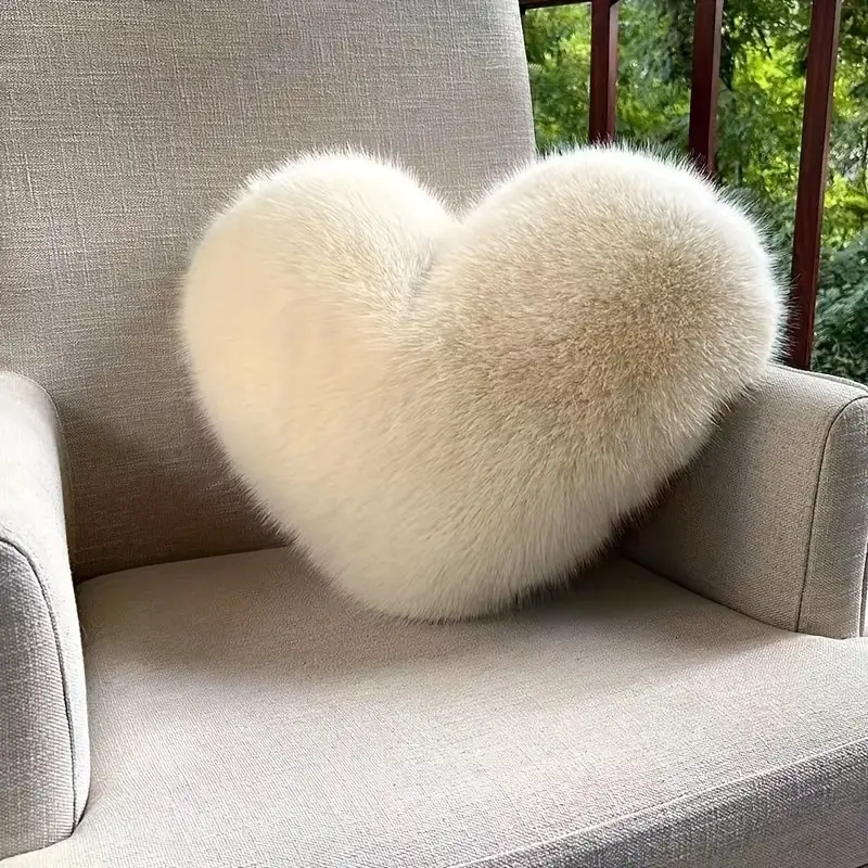 HeartNest - Morbido Cuscino a Forma di Cuore