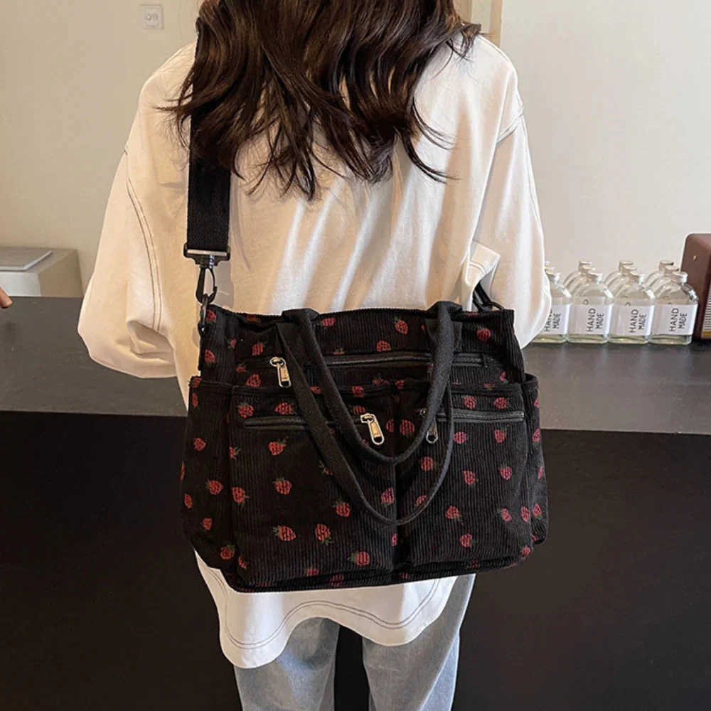 Helja - Borsa a Tracolla Con Stampa Di Fragole - Image 13