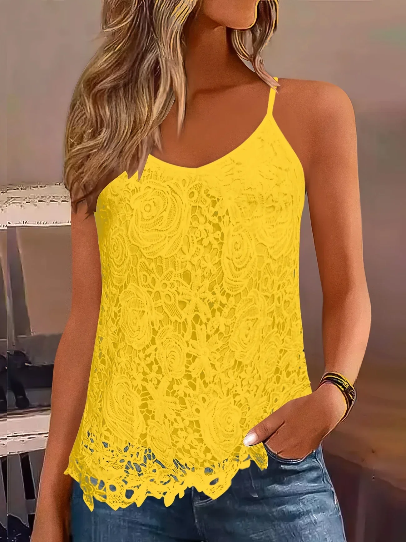 Juna - Elegante Top Senza Maniche In Pizzo Con Scollo a V - Image 2