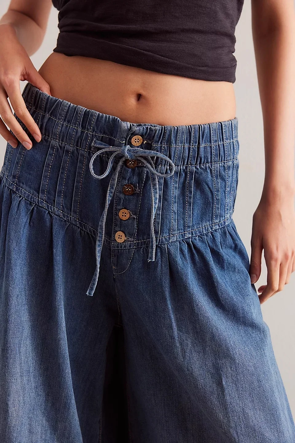 Karatza - Jeans Eleganti a Gamba Larga e Morbida - Image 5