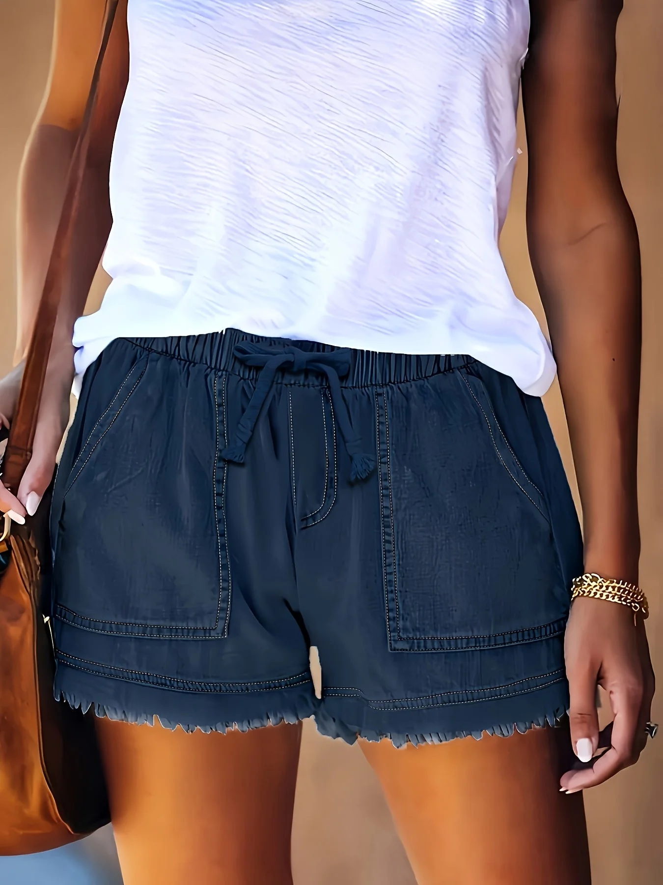 Katarina - Pantaloncini In Denim Con Elastico In Vita e Tasche - Image 10