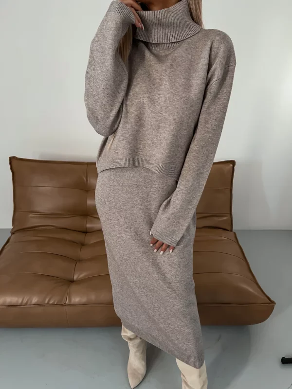 Kathleen - Set Invernale a Due Pezzi In Maglia Con Collo Alto - Image 8