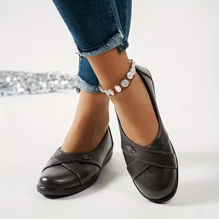 Kinerah - Scarpe Ortopediche in Pelle Con Emblema in Metallo - Image 10