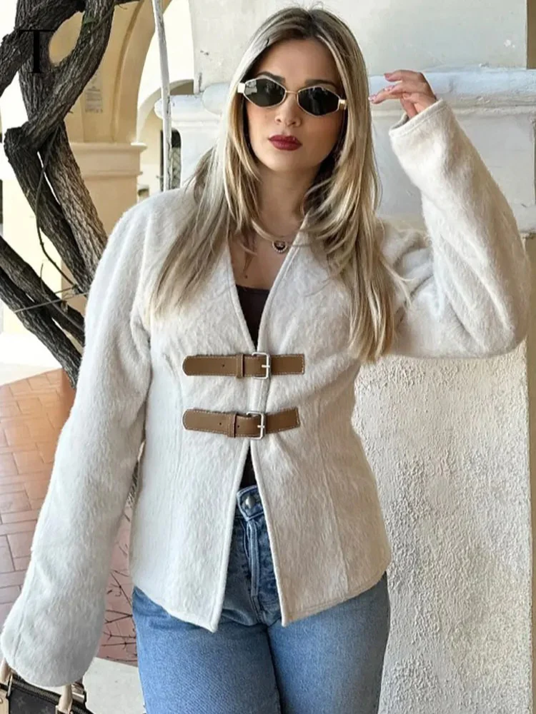 Larisa - Cappotto di Lana con Fibbia in Pelle Retrò - Image 6