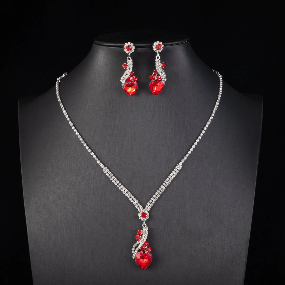 Lelia - Set Di Orecchini e Collana Con Strass - Image 8