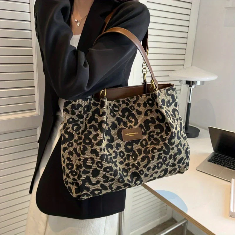 Leonora - Tote Con Charm Leopardato - Image 7