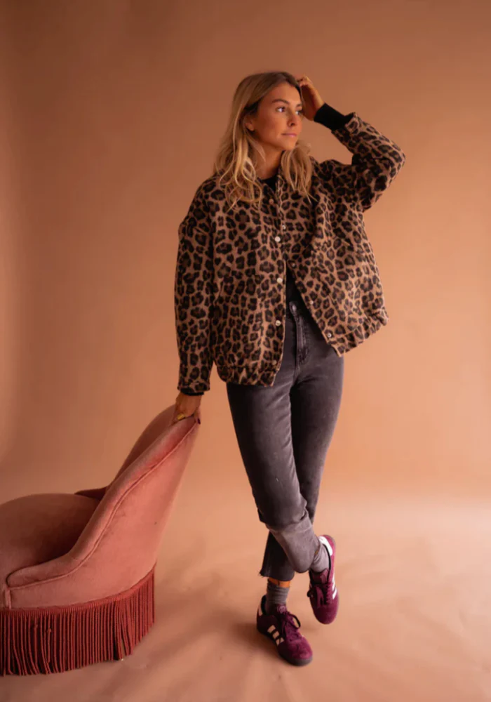 Leoona – Giacca Bomber Leopardata - Image 5