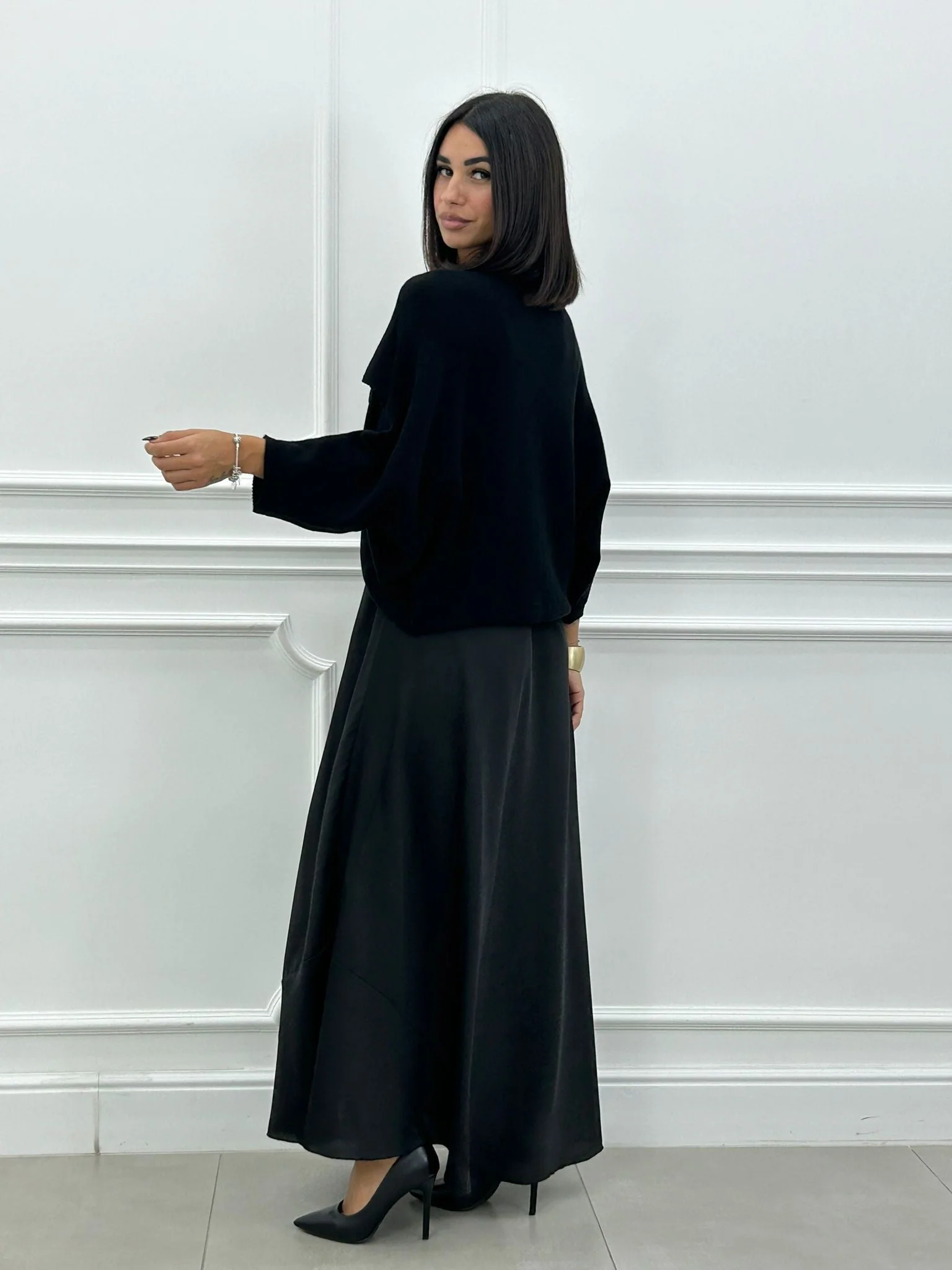 Lorelei - Elegante Abito Lungo e Top Asimmetrico - Image 10