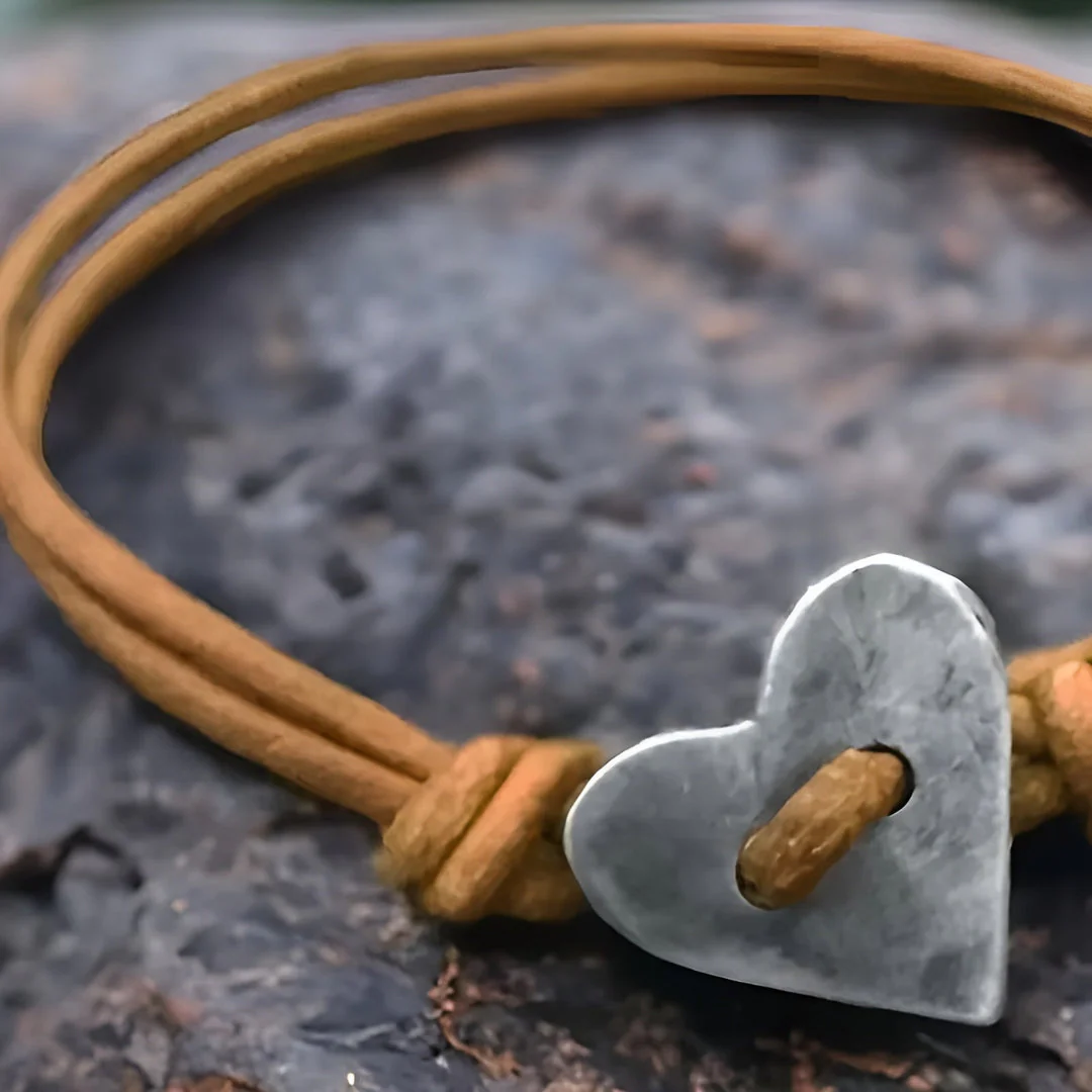 Lovenna - Bracciale Fatto a Mano con Simbolo del Cuore - Image 4