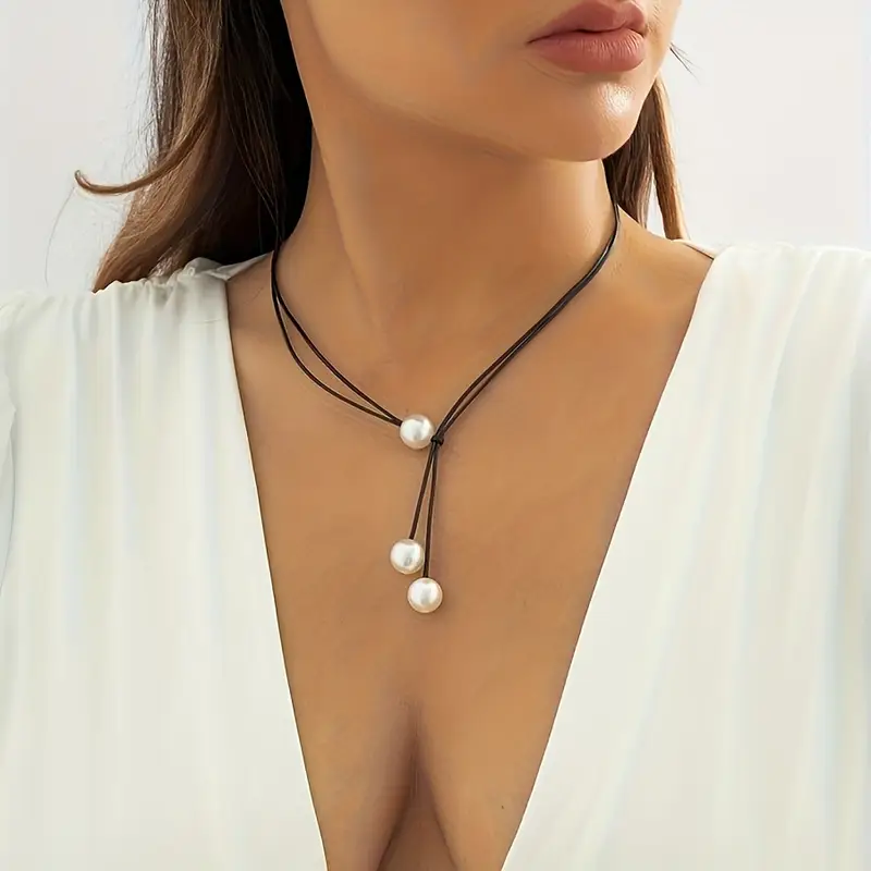Lullia - Collana Geometrica Semplice Con Filo Di Cera
