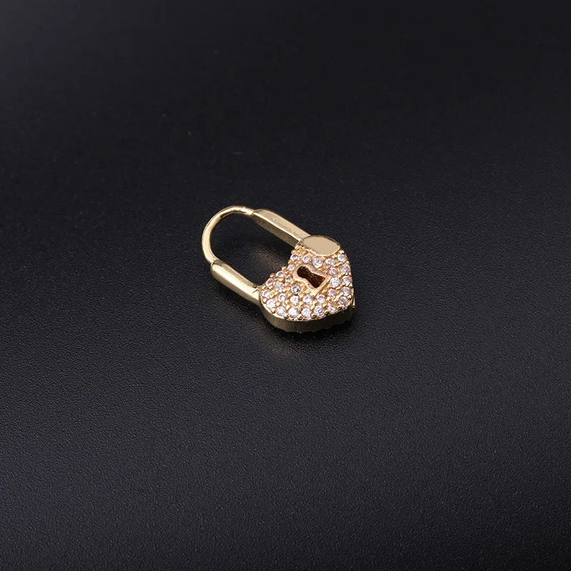 LuxeHeart - Orecchini a Cerchio con Cuore e Chiusura a Lucchetto - Image 5
