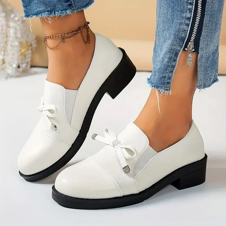 Marvina - Elegante Mocassino Con Punta Arrotondata e Fiocco Decorativo