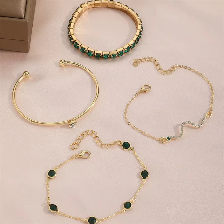Miray - Set di 4 Bracciali con Cristalli Smeraldo e Oro - Image 4