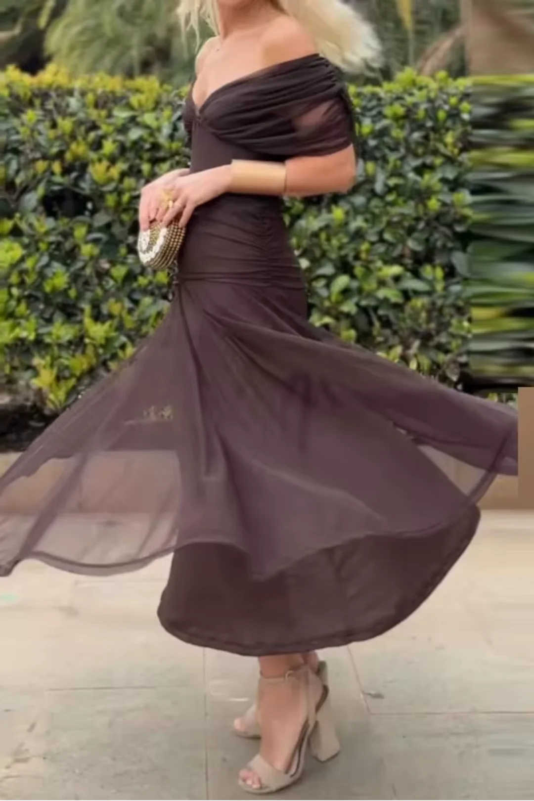 Nefeli - Elegante Abito Lungo Da Sera Con Scollo a V - Image 14