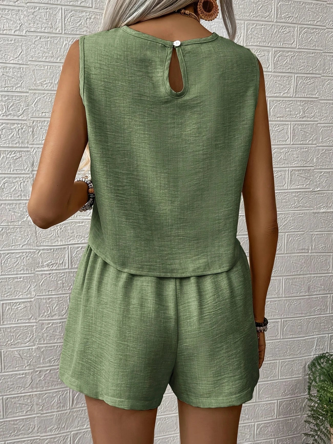 Nella - Top Casuale Senza Maniche e Pantaloncini Impostati - Image 9