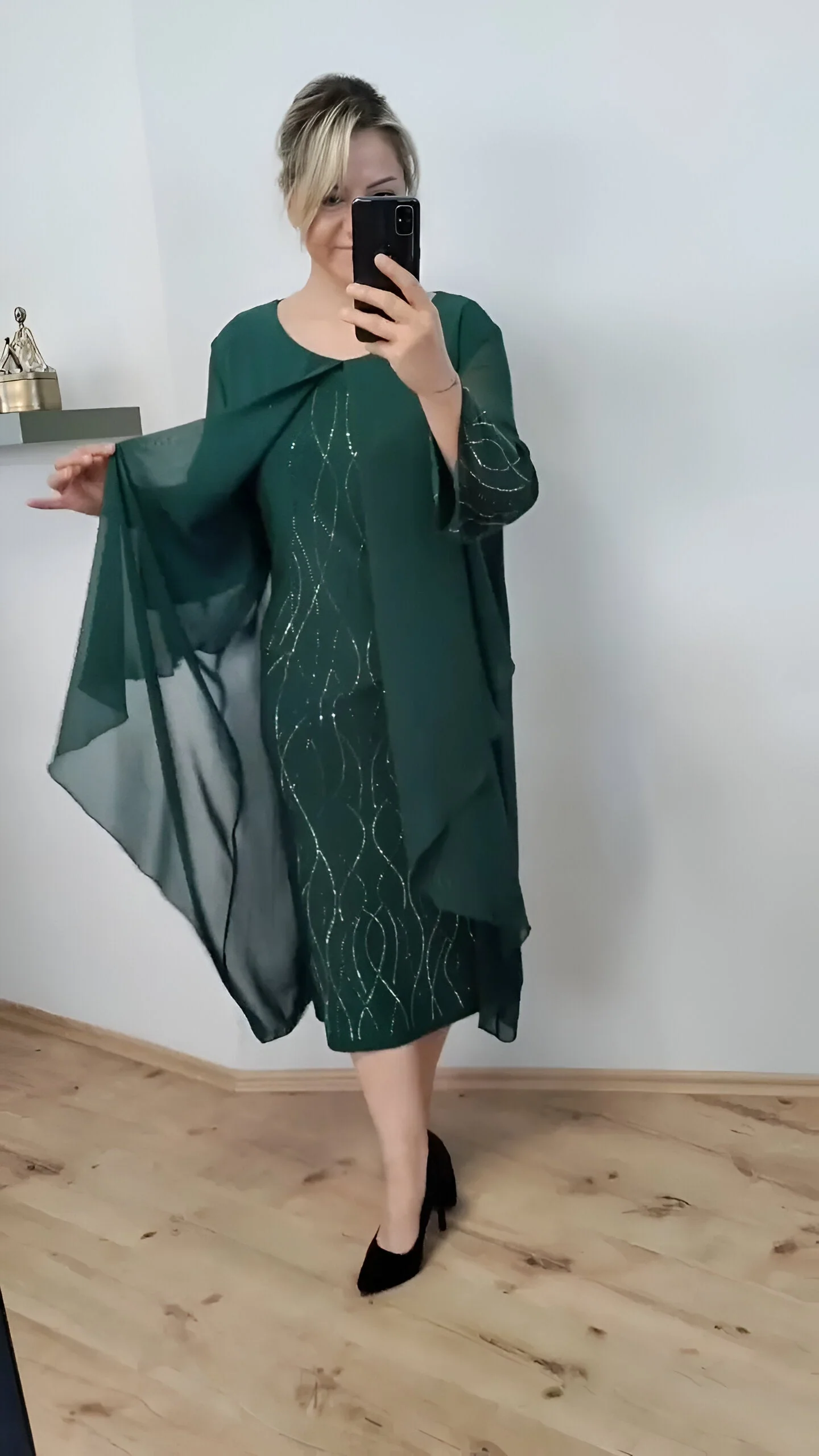 Nienke - Elegante Abito Avvolgente - Image 5