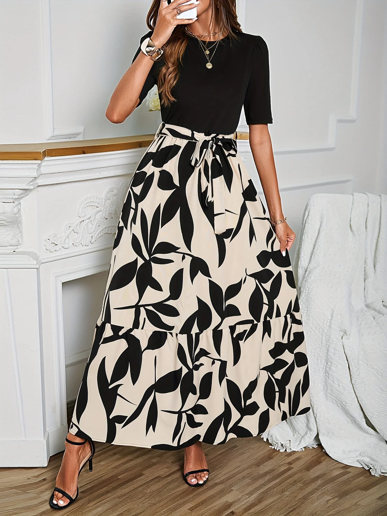 Nuray - Elegante Abito Floreale a Maniche Corte - Image 7