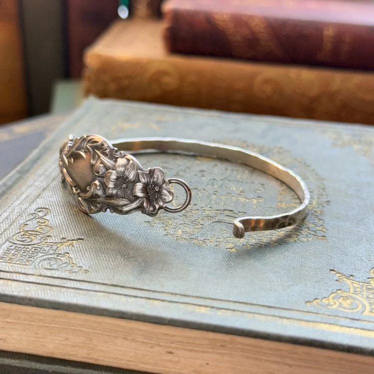 PetalCharm - Bracciale In Argento Con Incisione Floreale Vintage - Image 11