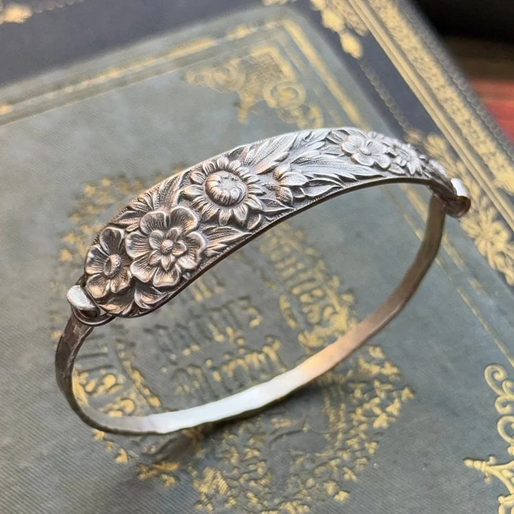 PetalCharm - Bracciale In Argento Con Incisione Floreale Vintage - Image 7