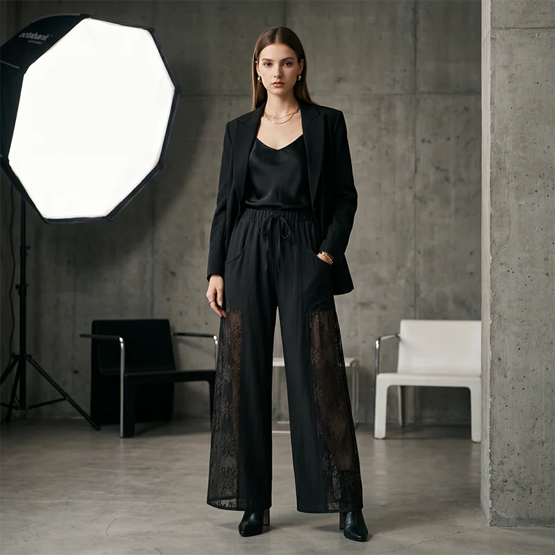 Qerina - Pantaloni Con Delicati Inserti in Pizzo Floreale - Image 4