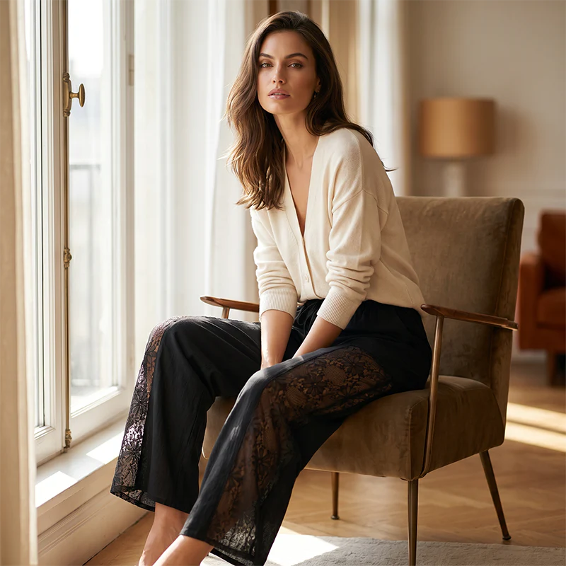 Qerina - Pantaloni Con Delicati Inserti in Pizzo Floreale - Image 5