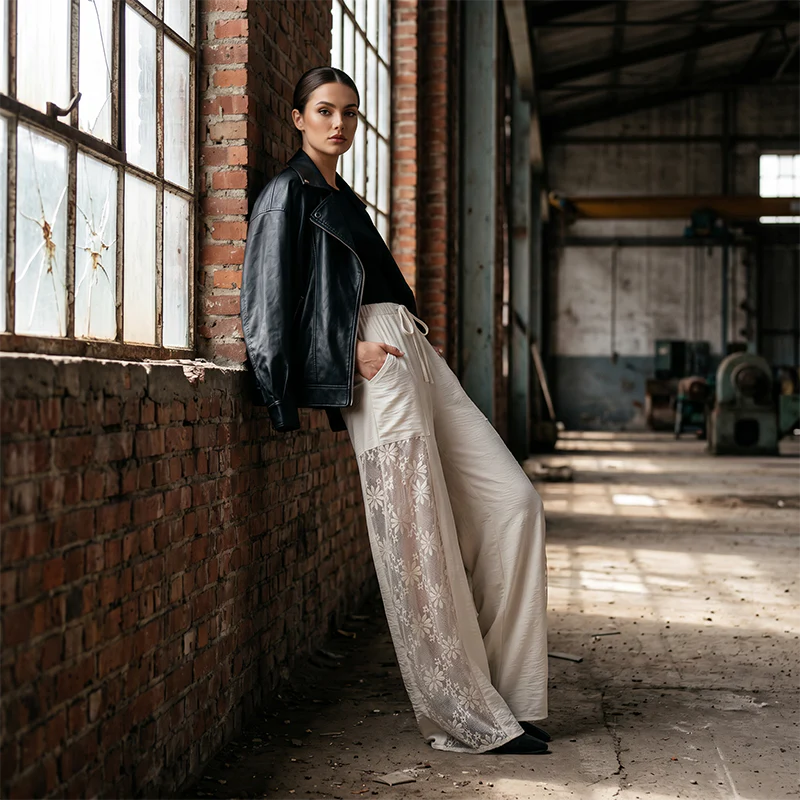 Qerina - Pantaloni Con Delicati Inserti in Pizzo Floreale - Image 9