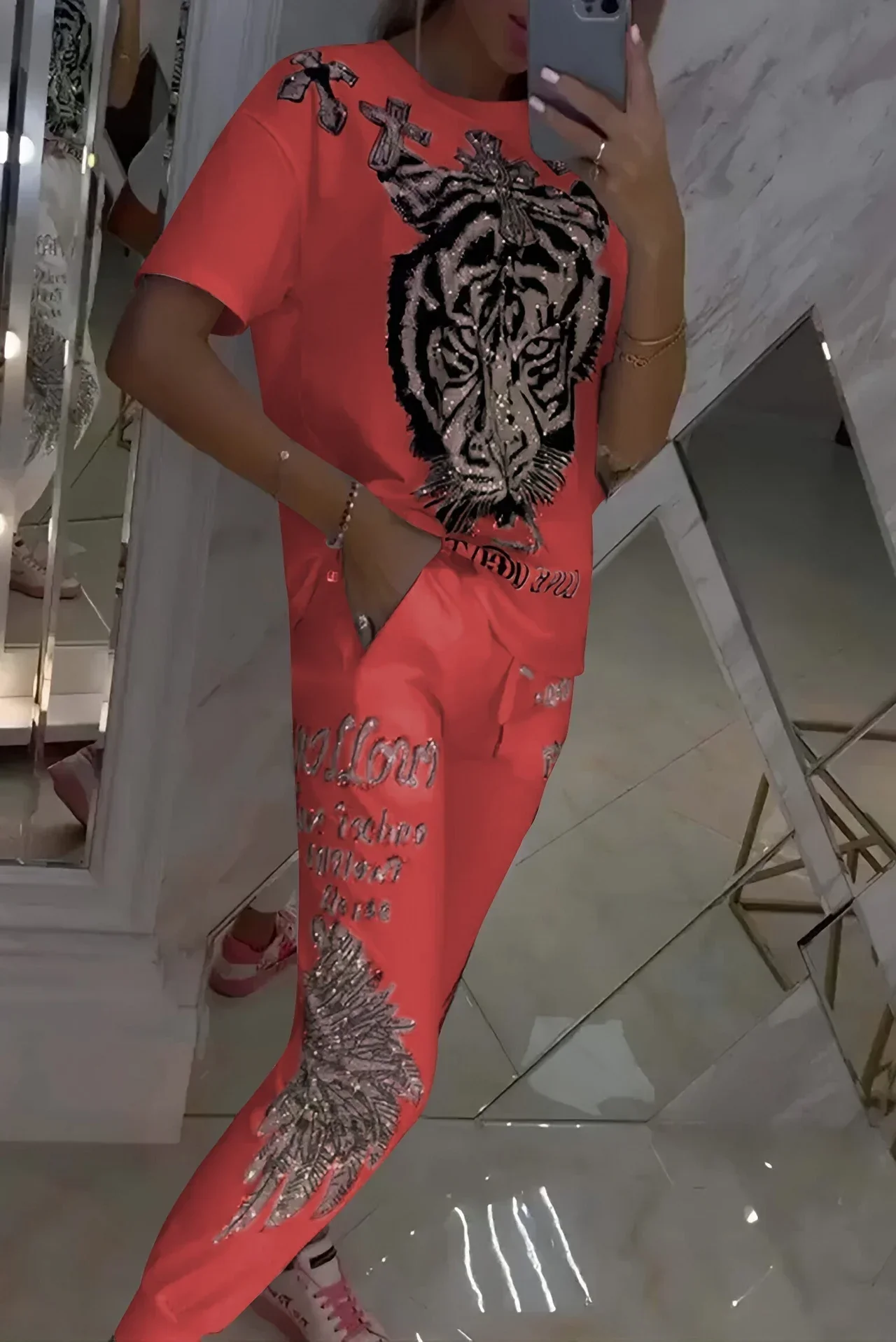 Quinzella - Set Pantaloni e Top Stampati Alla Moda - Image 6