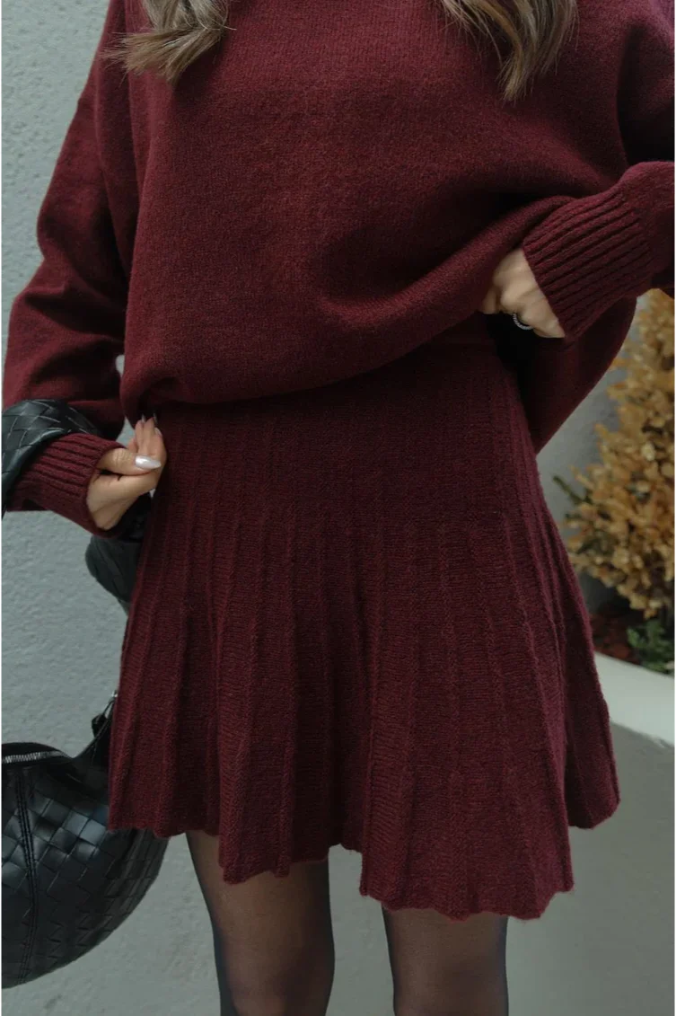 Raphaella - Set Maglione e Gonna Lavorati a Maglia - Image 8