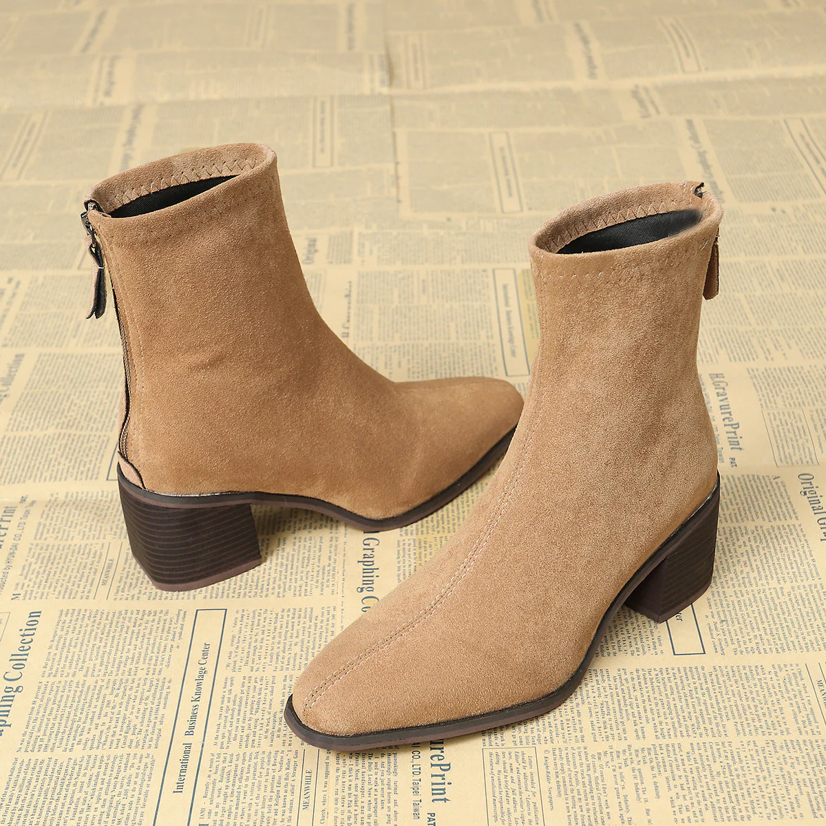 Sheley - Eleganti Stivaletti In Pelle Scamosciata - Image 5