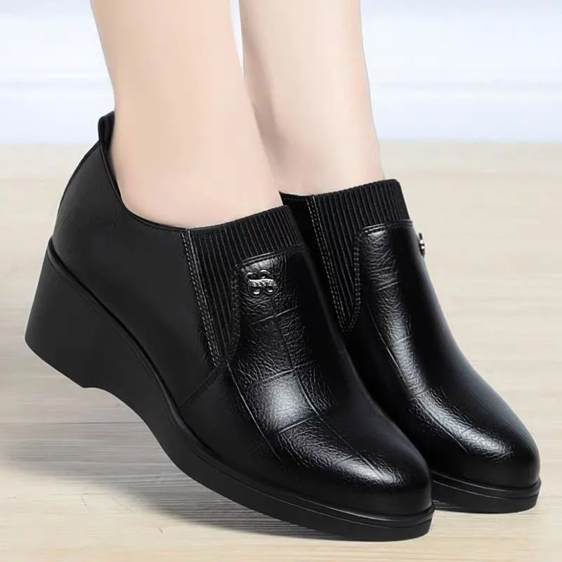 Switolina - Scarpe Alla Moda Con Zeppa In Pelle
