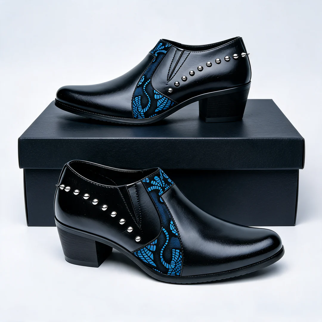 Vanderson - Scarpe Con Tacco Alto E Punta Affusolata Con Rivetti - Image 2