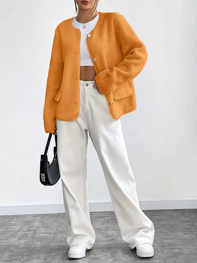 Viktorija - Elegante Giacca Con Collo Rotondo e Bottoni - Image 10